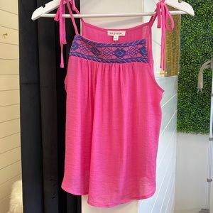 💗💗 3/$30 Embroidered Cami 💕